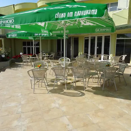Хотел Marina 3*