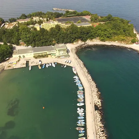 Marina 3* Китен