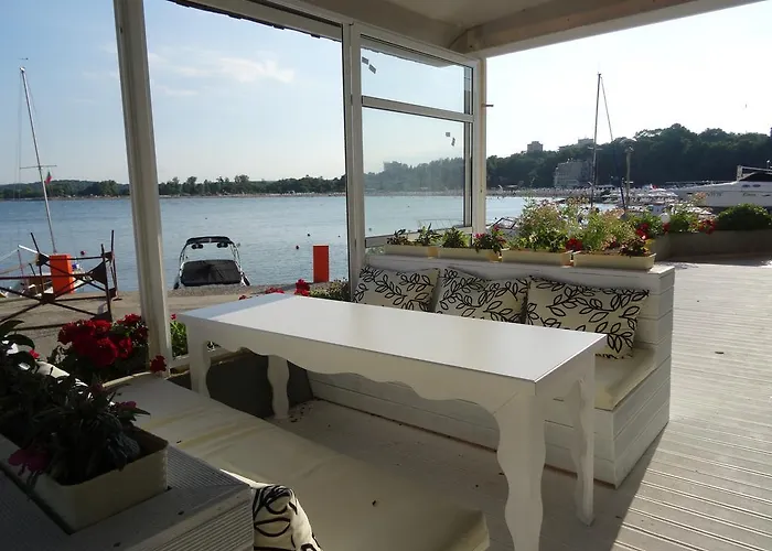 Готель Marina 3*