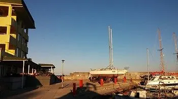 Готель Marina 3*